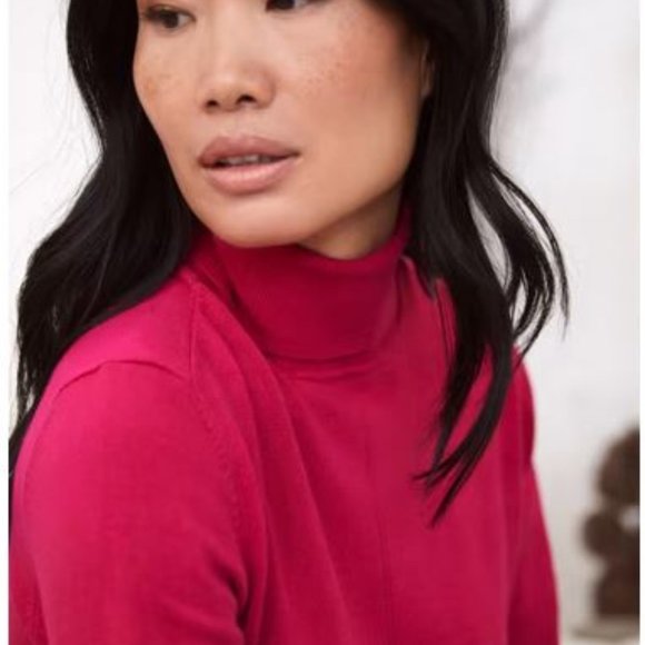 LAURA:   Essential Turtleneck Sweater - fuschia - Picture 4 of 7
